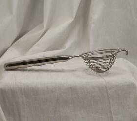 8055 Amco Egg Separator/ Skimmer Spoon S/s Stainless Steel 8.5 Inches