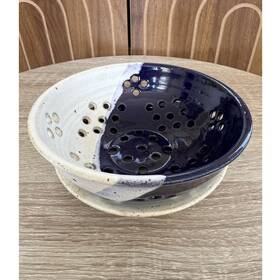 Ouel-18 Blanca Beaver Creek Ceramic Pottery Colander With Base Blue Beige For Fruit Vegetables