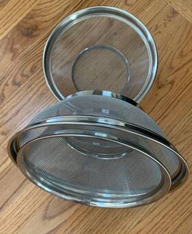 Brookstone 709996956536 Stainless Steel Mesh Strainers 8.5/10/11 Inch Kitchen Supply Colander Set
