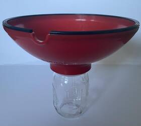 Buuble 860010147108 The Ultimate Grease Drainer Red Buuble 860010147108 The Ultimate Grease Drainer Red