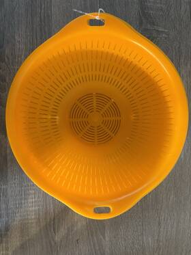 11in-2qt Chantal Large 11in Orange Plastic Colander And Bowl Set Handles Dishwasher Safe