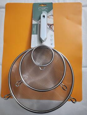 Cook With Color 192598976864 Cwc Coloe 3pcs Stainless Steel Strainer Set Of 3 Inch 5.5 And 7.7 Cook With Color 192598976864 Cwc Coloe 3pcs Stainless Steel Strainer Set Of 3 Inch 5.5 And 7.7