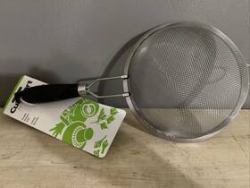 Cuisinart 086279140364 Stainless Steel Mesh 7.5 Inch Strainer Brand New Soft Grip Nonslip Handle