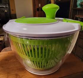 Ctg-0 Cuisinart Salad Spinner- Wash Spin And Dry Greens Fruits Vegetables 3qt