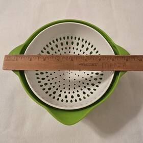 Ctg-00-sscld Cuisinart Green White Plastic Colander With Base 9in