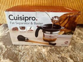 1050196 Cuisipro Fat Separator And Baster- Easy Drain- Dishwasher Safe- Bpa Free- 34 Oz 1050196 Cuisipro Fat Separator And Baster- Easy Drain- Dishwasher Safe- Bpa Free- 34 Oz