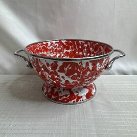 Rd24 Golden Rabbit Colander Enamelware 1 Quart Red White Speckled Swirled Open Box