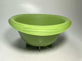 Le Creuset 630870041300 Palm Kiwi Green Silicone 1 Quart Berry Colander Strainer Nwt