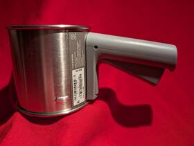 Martha Stewart 011172010483 Collection Deluxe Flour Sifter Macys Free Shipping Nwt Martha Stewart 011172010483 Collection Deluxe Flour Sifter Macys Free Shipping Nwt