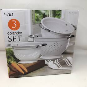 Miu 806700903883 3 Pieces Colander Set - Nesting Metal In White With Handles