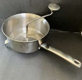 Norpro 028901005931 2 Quart Stainless Steel Multipurpose Food Mill
