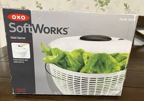 628331 Oxo Plastic Salad Spinner-easy One Hand Use-dishwasher Safe