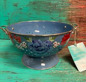 122294.01 Pioneer Woman The Classic Charm Enameled Steel 5 Quart Blue Floral Colander