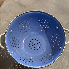 0192 Reston Lloyd Calypso Basics Blue Enamel Metal Colander 8in Handles Footed