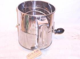 1219393 Sur La Table New With Tag Professional Pro Metal 8 Cup Crank Flour Sifter 618330