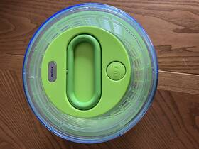 15741 Zyliss Easy Spin Salad Spinner Drier With Pull Cord - Clear/green 15741 Zyliss Easy Spin Salad Spinner Drier With Pull Cord - Clear/green