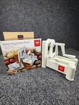 Paderno World Cuisine 3 Blade Spiral Vegetable Cutter Great Condition!. Fixed Price $19.89.