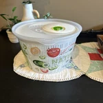 Snips Decorated Salad Spinner 4.0L Vegetable Clean Dryer Drainer Colander Bowl. Fixed Price $15.00.