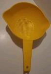 Vintage Tupperware 1200-2 Small 1QT Strainer Colander With Handle & Pour Spout. Fixed Price $15.00.