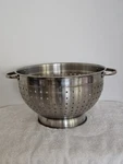 Cuisinart Stainless Steel Strainer Colander 8QT SCC-480-1. Fixed Price $20.00.