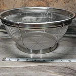 Pampered Chef Stainless Steel Large Mesh Strainer 10 Inch. Fixed Price $15.49.