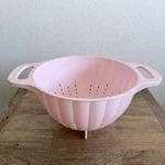 Vintage Pink Strainer Colander 5 Quart Deep Pastel New. Fixed Price $14.99.