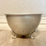 Vintage Wear Ever A-3123 Heavy Duty Aluminum Footed Colander Strainer Made Usa. Fixed Price $13.00.