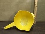Vintage Tupperware Large Quart Lemon Yellow Colander Strainer W/lip #1523-8. Fixed Price $12.00.