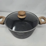 Country Kitchen Stockpot Unisex Os Black Excellent Wood Look Handles Nonstick. Fixed Price $24.29.