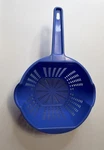 Vintage Arrow 1 Qt Handled Blue Plastic Colander Strainer Made Usa. Fixed Price $18.40.