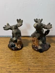 Bearfoots Big Sky Carvers Moose Salt & Pepper Shaker Set Phyllis Driscoll Cabin. Fixed Price $29.99.