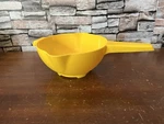 Vtg Tupperware Lg Yellow Strainer 9 1/2 Including Spout Great Condition 1523-1. Fixed Price $15.00.