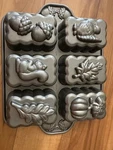 Nordic Harvest Mini Loaf Pan 5-CUP Gold, Durable Non-stick Bakeware. Fixed Price $20.00.