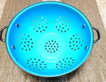 Reston Lloyd Calypso Basics Powder Coated Enameled Colander 3-QT, Turquoise Mint. Fixed Price $17.88.