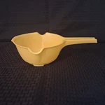 Rubbermaid #2930 1 Quart Yellow Spout Strainer Colander With Handle. Fixed Price $9.49.