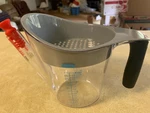 Unused Oxo Gravy Fat Separator Good Grips 4 Cup Angled Measuring. Fixed Price $18.95.