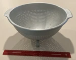 Vintage Wear-ever A-3125 11" Colander Strainer 3-FOOTED Aluminum Heavy Duty Usa. Fixed Price $16.00.