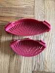 2 Salbree Clip Silicone Pasta Pot Bowl Food Strainer Colander Kitchen Tool. Fixed Price $18.95.