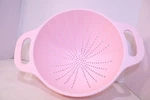 Kitchenaid Pastel Pink Strainer Colander Large 5 Quart Deep Two Handles. Fixed Price $29.95.