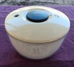 Vintage Oxo Good Grips Large 10.5" Salad Spinner #DH17 Tested & Working. Fixed Price $12.00.
