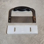 Pampered Chef Garnisher Stainless Steel Crinkle Cutter Chopper Blade Cover 7". Fixed Price $14.99.