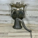 London Spong No 3 Cast Iron Meat Grinder Antique Hand Crank Clamp Mount. Fixed Price $16.98.