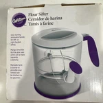 Wilton Flour Sifter 2.5 Cup Ambidextrous Easy Turning Handle Brand New Box. Fixed Price $19.99.