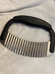 Pampered Chef Crinkle Cutter & Cover 1063 Curved Blade Chopper Slicer Garnisher. Fixed Price $5.75.