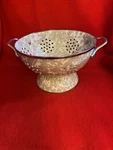 Golden Rabbit ENAMELWARE-3 Qt. Colander (beige Swirl). Fixed Price $13.50.