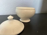 Vikko Soup Crocks With Lion Lids, 14 Ounce Modern White Bowl Cover,.... Fixed Price $50.00.